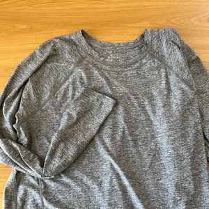 Athleta XL tall long sleeve active shirt